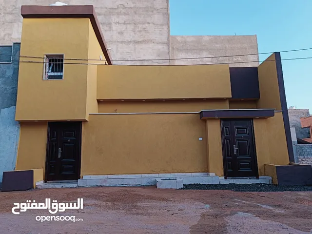130 m2 3 Bedrooms Townhouse for Sale in Tripoli Abu Saleem