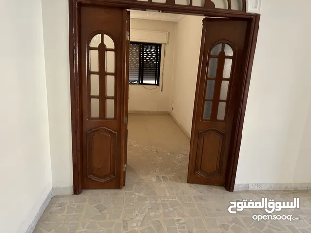 200 m2 3 Bedrooms Apartments for Sale in Amman Medina Street