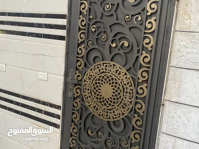 باب حديد تفصيل وكالة مقاس متر xمترين