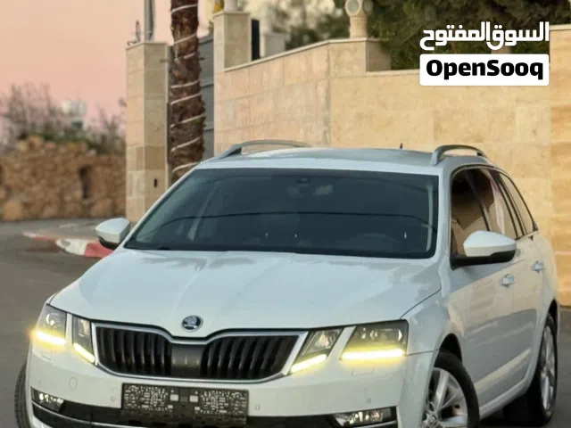 2019, سكودا, اوكتافيا, Standard