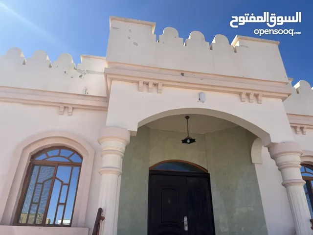 208 m2 3 Bedrooms Townhouse for Sale in Al Dakhiliya Sumail