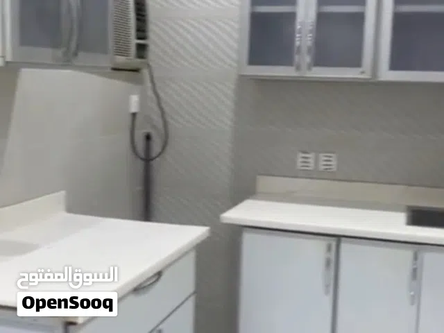 دولاب مطبخ حلو وجديد استخدام بسيط