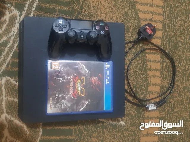 جهاز PS4 مستعمل بحالة ممتازة