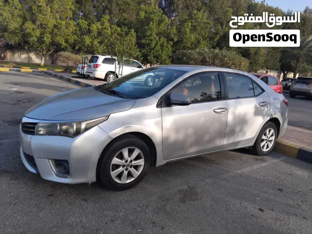 Toyota Corolla 2014 model  family using AC engine ok passing insurances until 2027 Mar kilom172.000