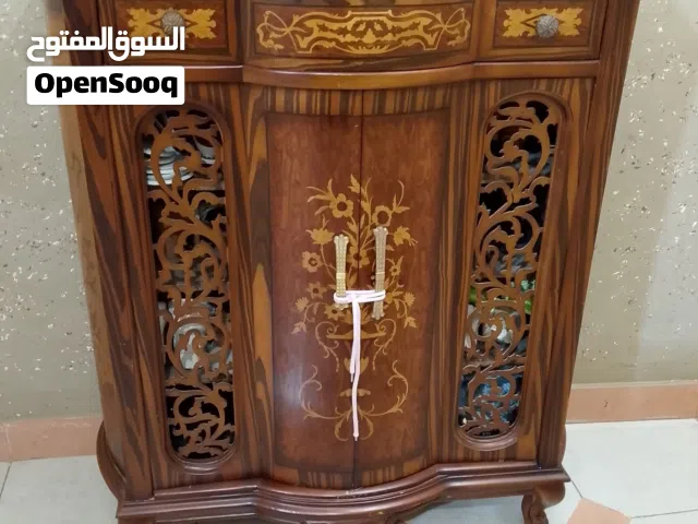 جزامه عموله للبيع بالزجاج الي عليها