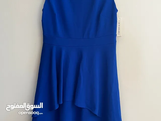 فساتين للبيع