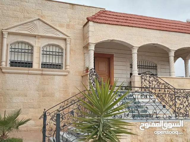 340 m2 5 Bedrooms Townhouse for Sale in Amman Al-Muwaqqar