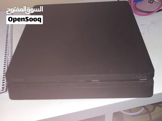 It’s a ps4 (slim) it is in mint condition I have done it’s deep cleaning it is ready to be yours