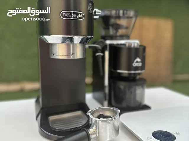مكينة قهوه مستعمل خفيف مع ميزان للقهوه و مطحنه قهوه باربع طحنات