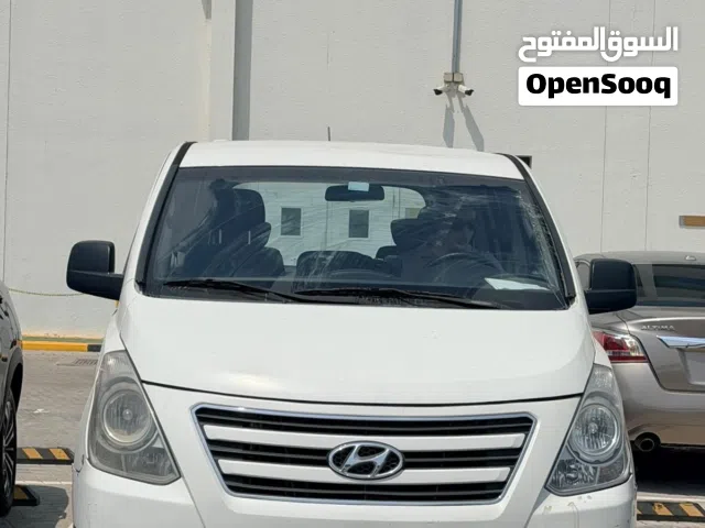 Hyundai H1 Model 2018 Gcc Space 12 Seater No accident good condition Full Automatic