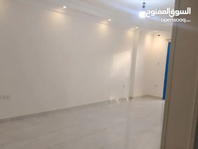 160 m2 3 Bedrooms Apartments for Rent in Cairo Mokattam