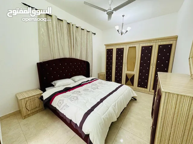 M1 / غرفتين وصالة للايجار في الروضة3 شارع السلام .. سارع بالاتصال للحجز ...