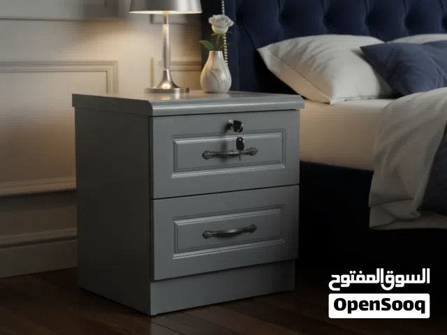 طاولة جانبية للسرير (كومودينة) عصرية بلون فضي مع درجين وقفل أمان - NS-9622 - SILVER