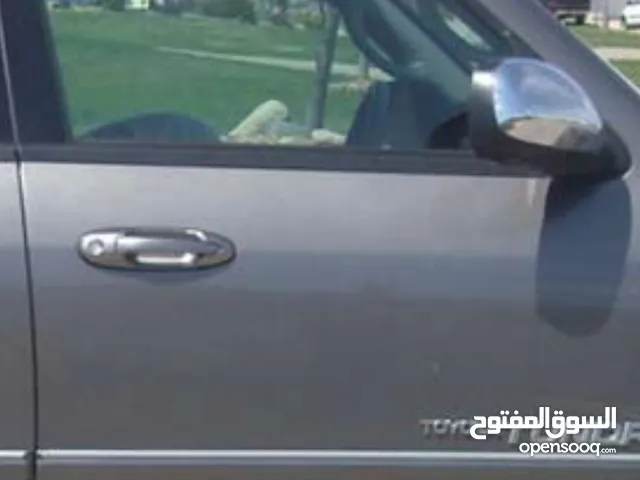 باب تندرا أمامي يمين كامل