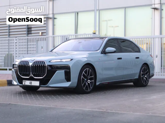 BMW 735i 2024 Gcc original paint Accident free 27000 km only  خليجي صبغ الوكاله بالكامل تحت الضمان