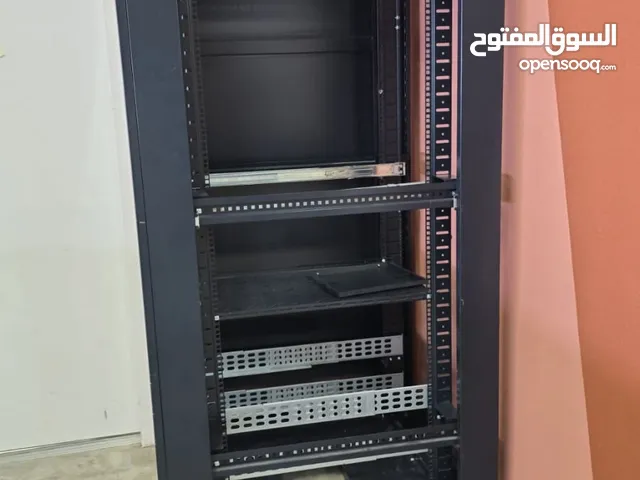 كبينة رسيفرات كبيره مع كرسي متحرك مع وصلات مقويه نت حقت الرسيفرات الاصليه