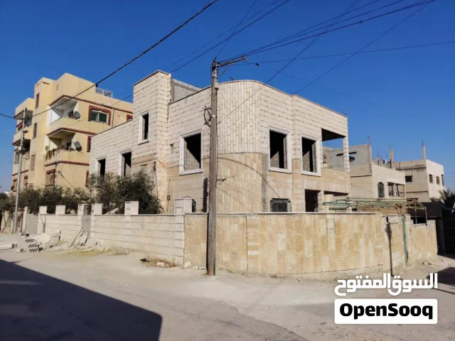بيت مستقل للبيع في ارقى مناطق الزرقاء الجديده امتداد شارع الكرامه (الوينك)