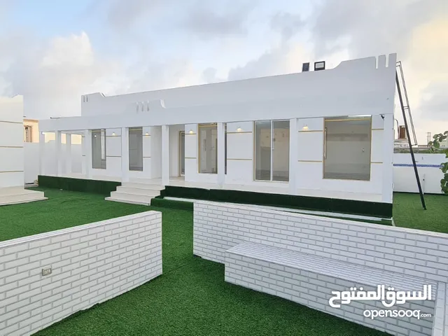 2 Bedrooms Farms for Sale in Al Batinah Al Masnaah