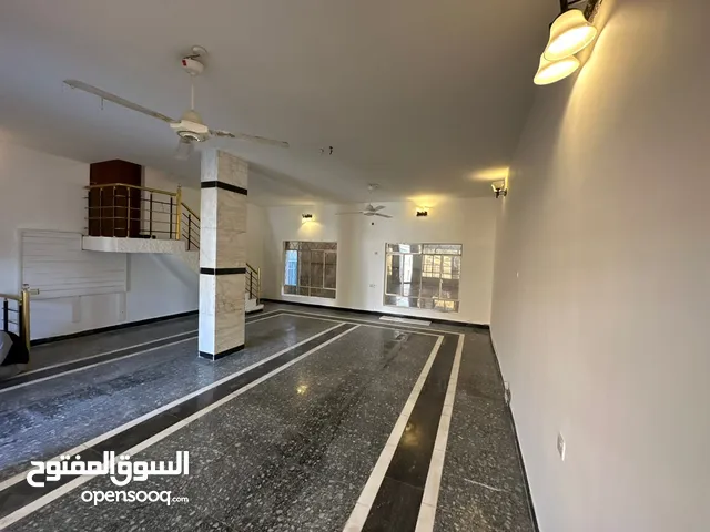260m2 4 Bedrooms Townhouse for Rent in Basra Jaza'ir