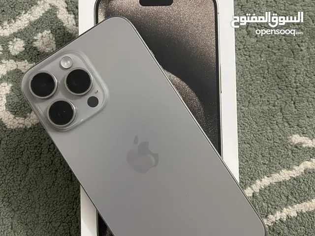 15 pro max 256gb نظيف جداً