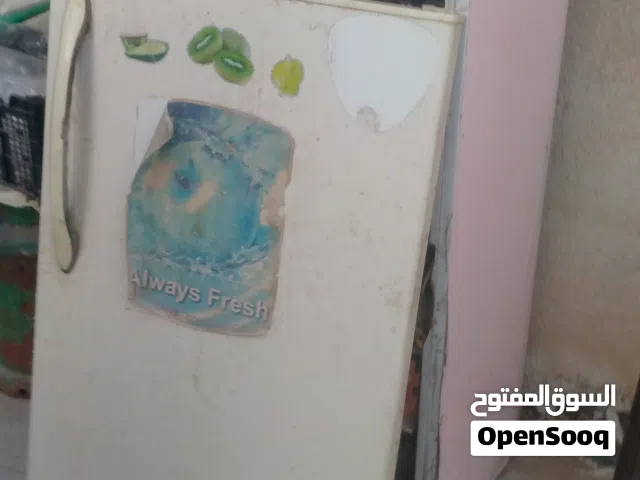 السلام عليكم ثلاجة لل بيع راسلني عل خاص وتدلل