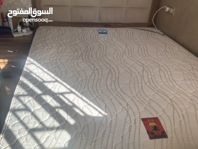 غرفة نوم  للبيع رائعة