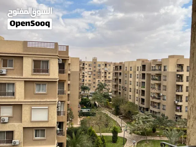 شقق وفيلا للبيع