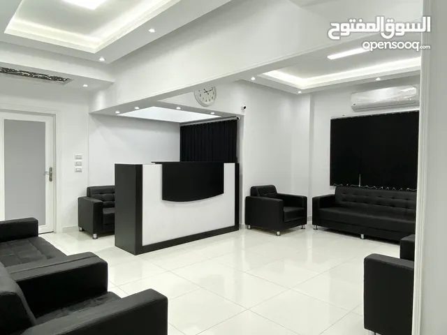 غرفة فى عيادة للايجار