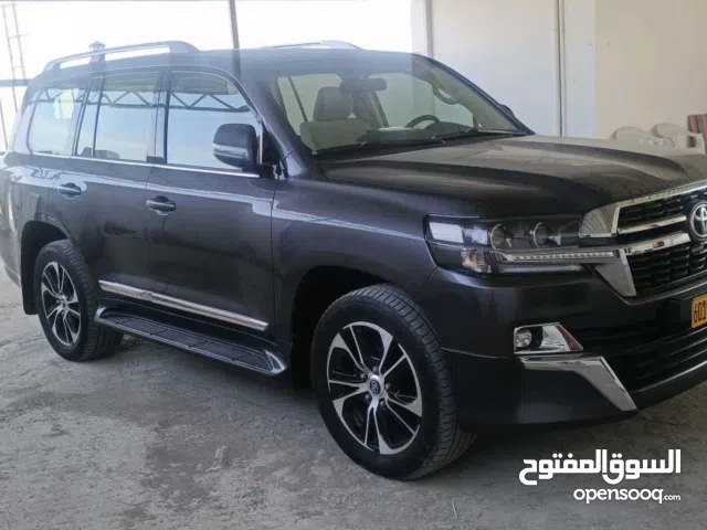 Toyota Land Cruiser V8 / GXR/ Gcc خلیجی