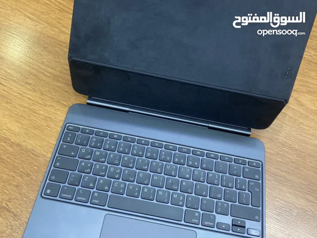 Apple Magic Keyboard 11-inch M4 1 months warranty shop