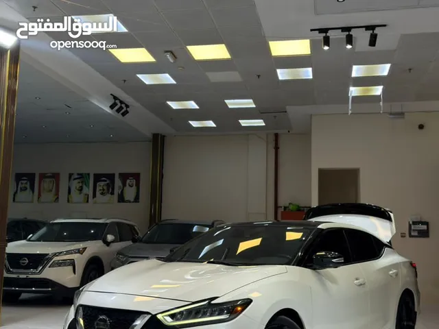 نيسان مكسيما فول مواصفات SR رقم واحد العزاوي موتورز لتجاره السيارات 183