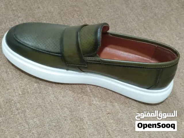 حذاء J.W SHOES أصلي للبيع الحالة  (جديد )