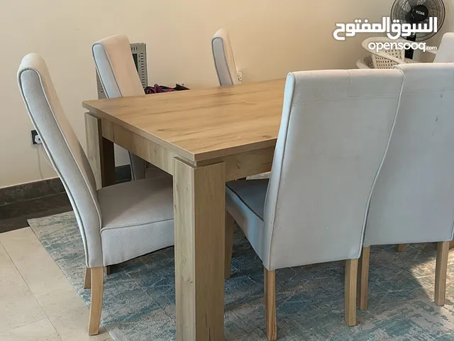 طاولة سفره مع 6 كراسى