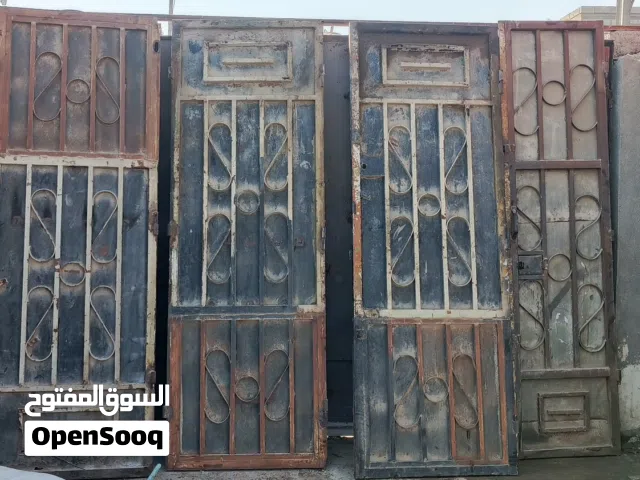 السعر 200 الارتفاع: 260 العرض: اربع طلاكات 332