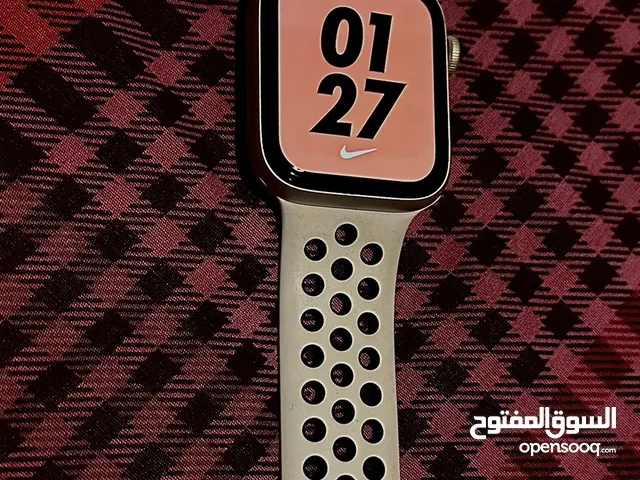 Apple Watch series 5 - Nike Edition - ساعة ابل النسخة 5 بحالة ممتازة