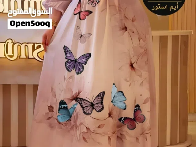 فساتين جميلة خامة سيتان ومطاط مع الجسم مستوردة،،فري سايز،،متوفرة ف عطبرة والبورت وامدر ويوجد شحن ولا