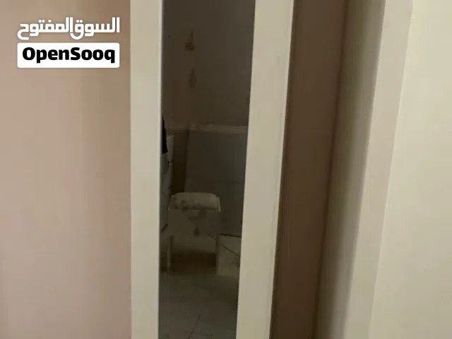 كبت او مكتبة مع اضاءة