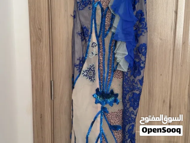 فساتين سهره  شغل راقي لبسه وحده الفستان الازرق 30 والفستان الاخضر 20