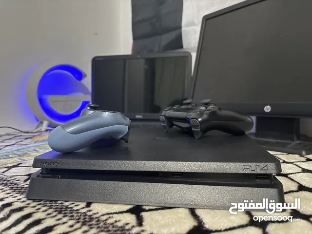 بلايستيشن 4 بحالة ممتازة + gta5 + ايد اصلية و ايد كوبي ماستر 500 gigabyte الجهاز بالصلاة عالنبي