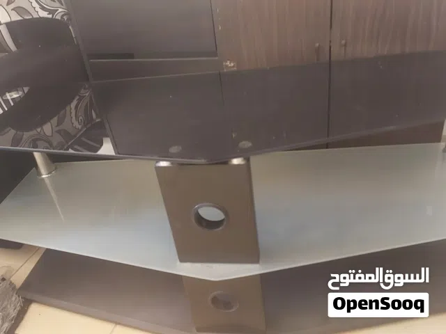 طاولة تلفزيون