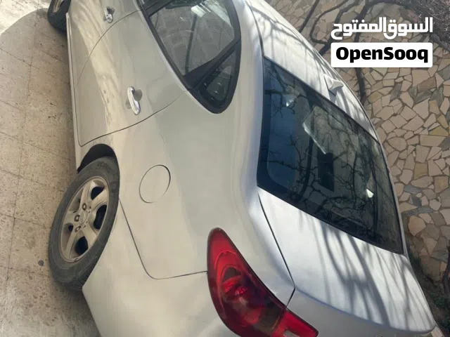 2010 هيونداي افانتي SE