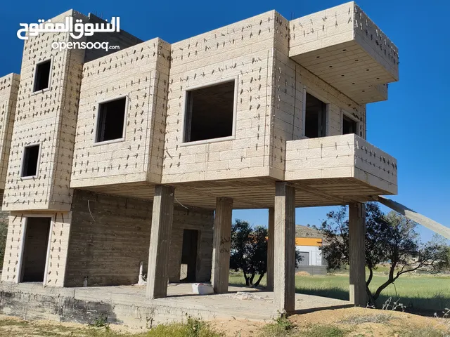 196 m2 4 Bedrooms Townhouse for Sale in Hebron Dura