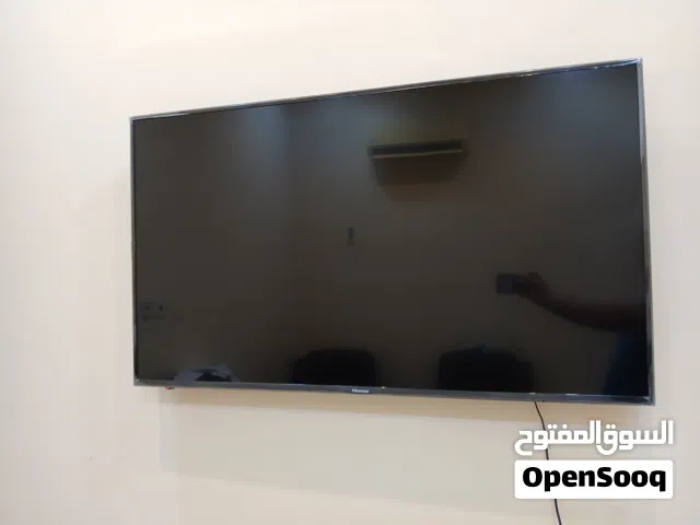 Hisense Smart LED 55 inches full high quality YouTube Netflix app working  with remote wall bracket