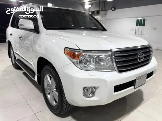 Toyota Land Cruiser GX-R V8 (2015)