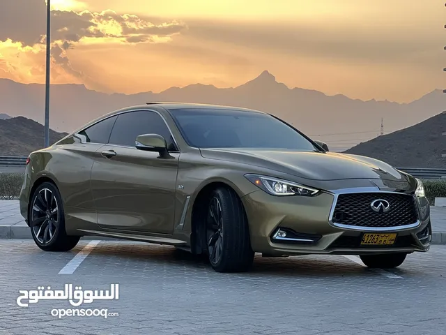 Q60 بلون ذهبي مميز