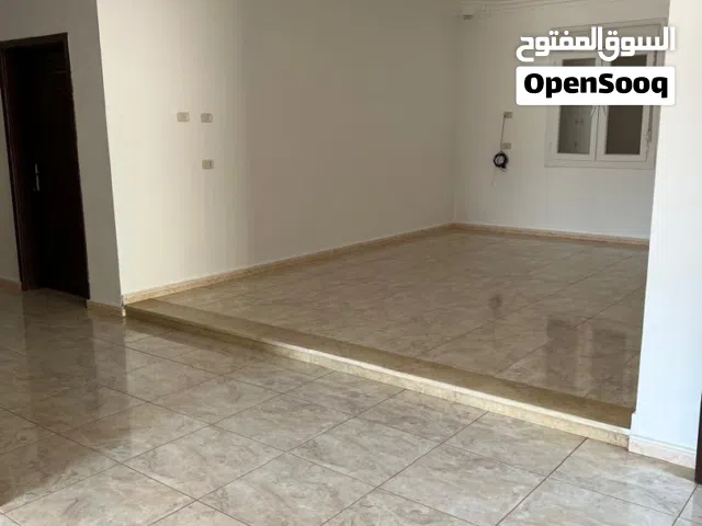 187 m2 3 Bedrooms Townhouse for Rent in Zliten Other