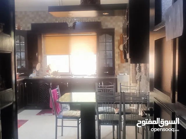 183m2 3 Bedrooms Apartments for Sale in Amman Jubaiha