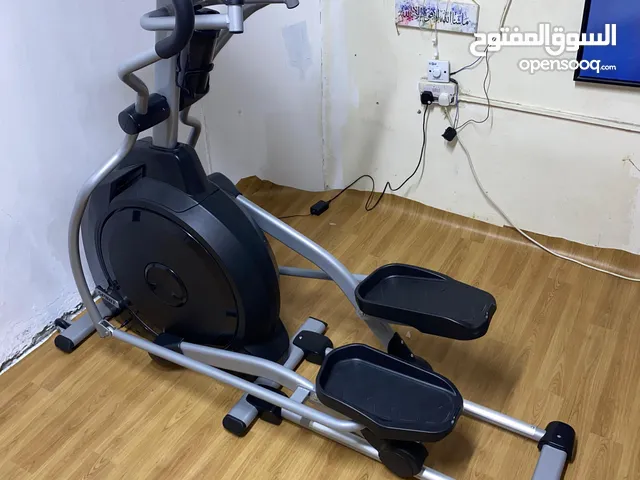 Spirit Fitness XE195 Elliptical Cross Trainer in perfect condition