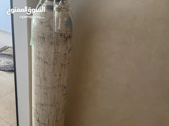 اسطوانة اكسجين مع منظم أسطوانة أكسجين