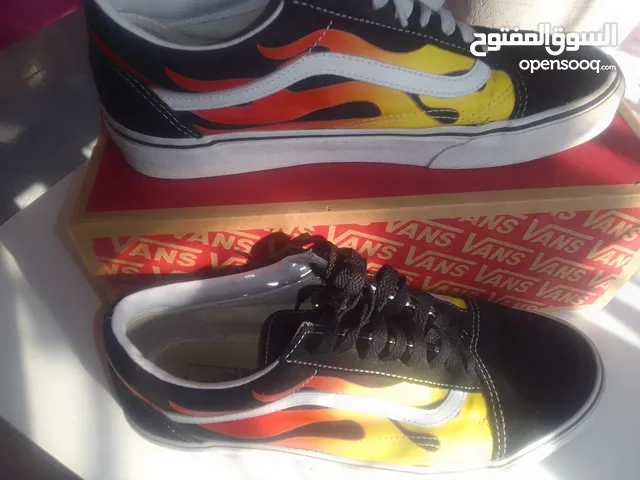 vans flames عدد 3